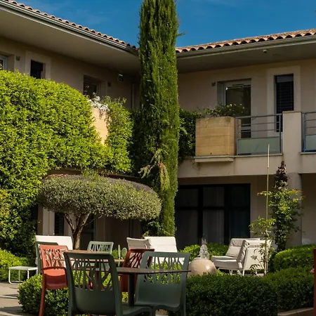 Patio De Violette Hotel 3*