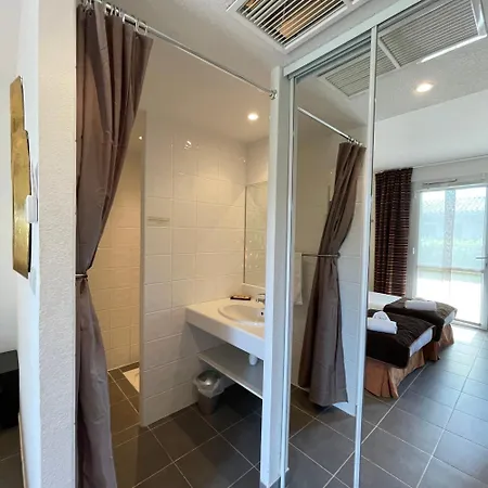 Patio De Violette Hotel 3*