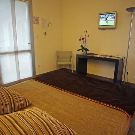 Patio De Violette Hotel 3*