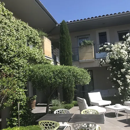 Patio De Violette Uzes