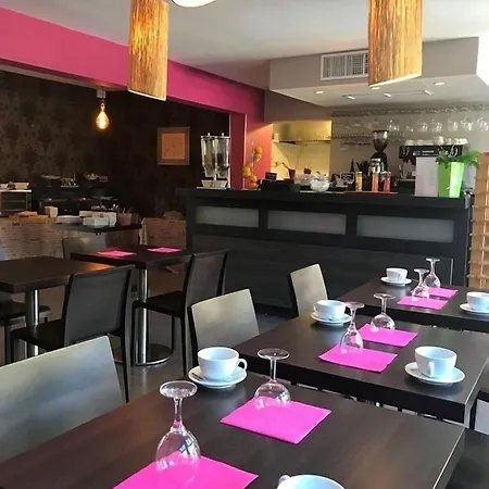 Hotell Patio De Violette 3*