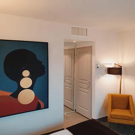 Patio De Violette 3*